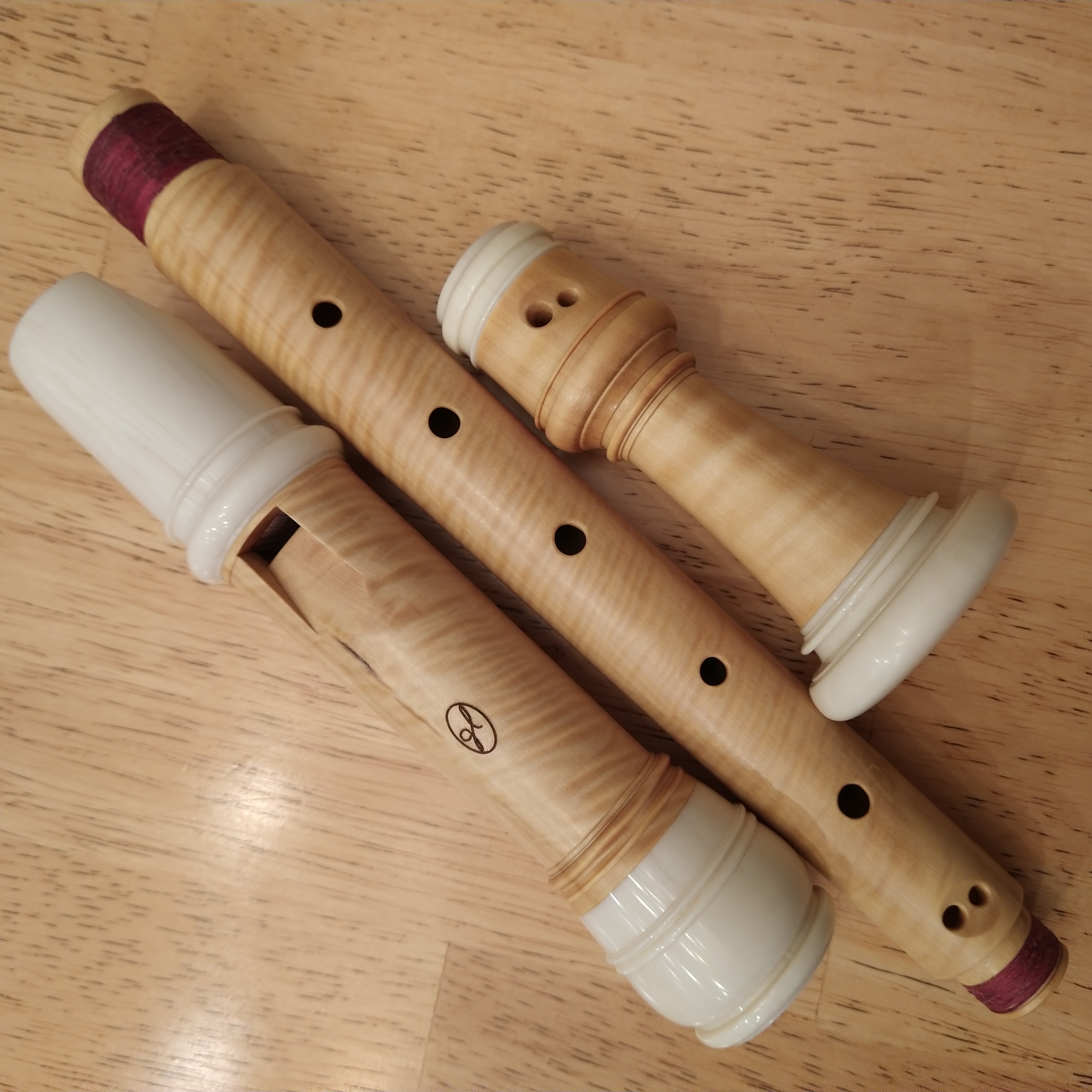 Baroque alto recorder with imitation ivory mounts